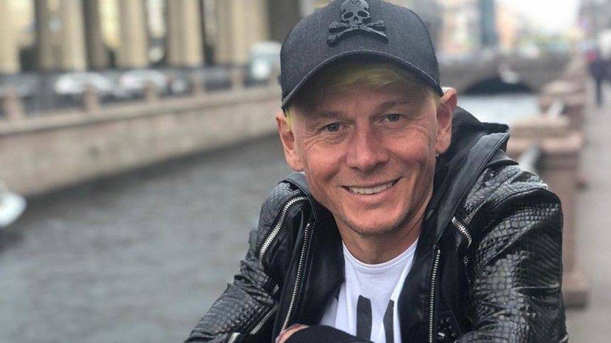 Дмитрий Билан - Николай Басков - «Ничего сложного!» — солист «Отпетых мошенников» рассказал, чем зарабатывает на жизнь - 5-tv.ru