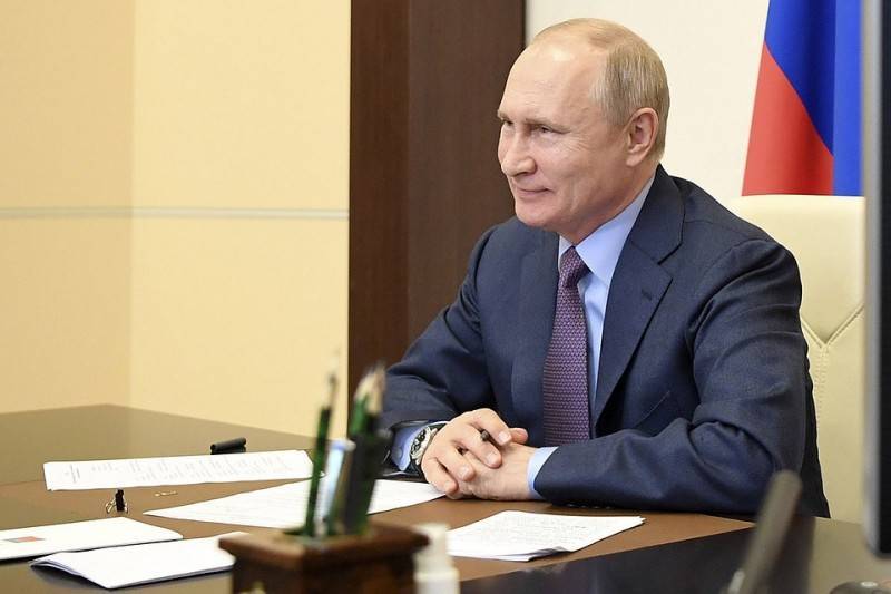 Владимир Путин - Путин будет рекламировать отечественные костюмы - pravdoryb.info