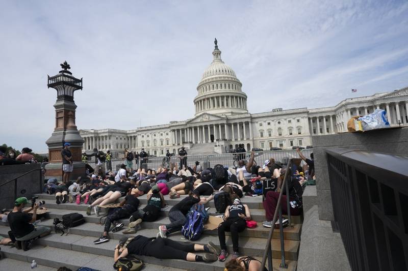 Джордж Флойд - Протестующие в США добились прогресса по делу об убийстве Джорджа Флойда - tvc.ru - США - Вашингтон - Нью-Йорк