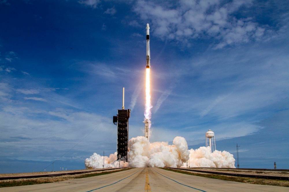 Илон Маск - SpaceX отправила в космос 60 новых спутников Starlink - vkcyprus.com