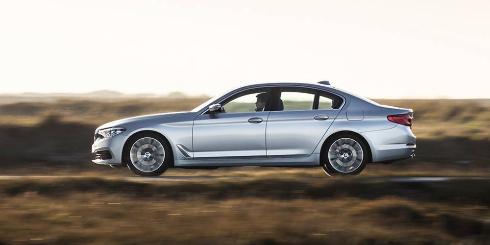 BMW отправит на сервис седаны 5-Series и 7-Series в России - autonews.ru - Россия