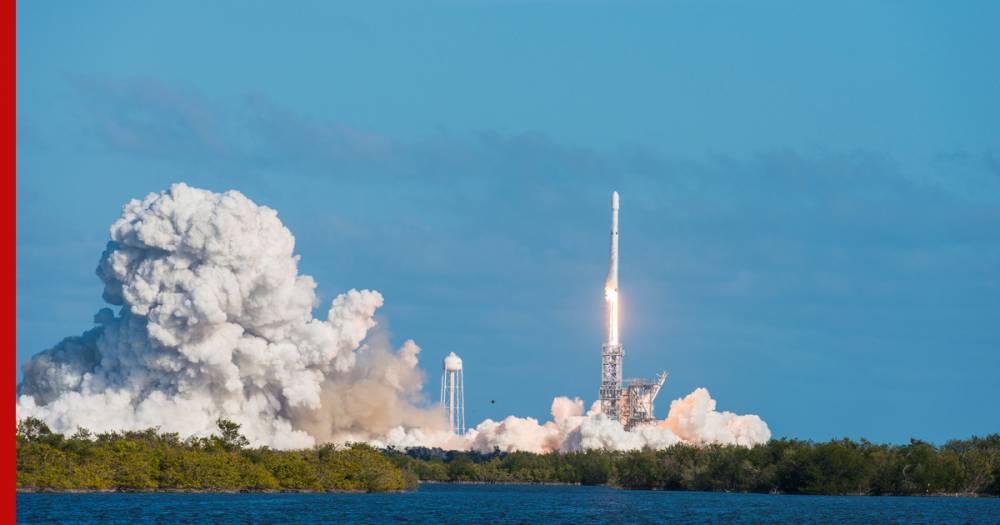 В США успешно стартовала ракета-носитель Falcon 9 со спутниками на борту - profile.ru - USA - шт.Флорида - Ракеты