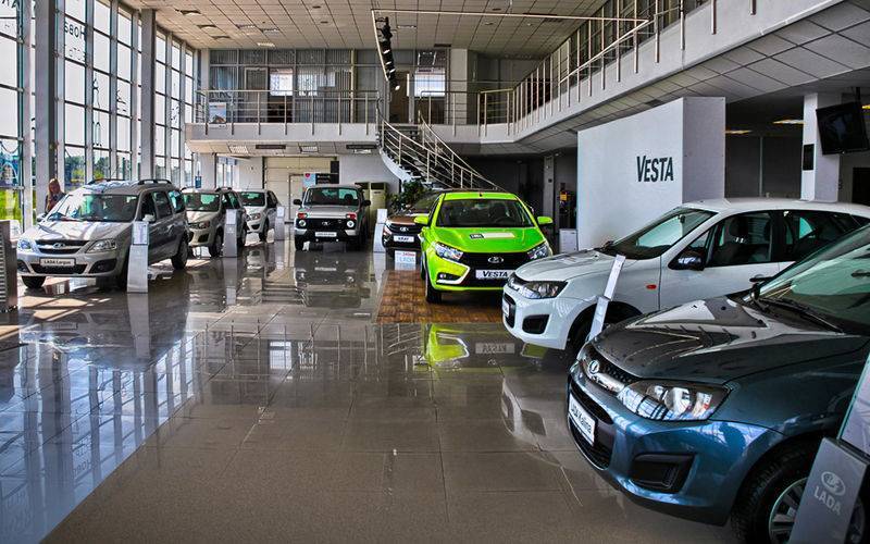 Авторынок РФ переживает рекордное падение - ghall.com.ua - Москва - Россия - Санкт-Петербург