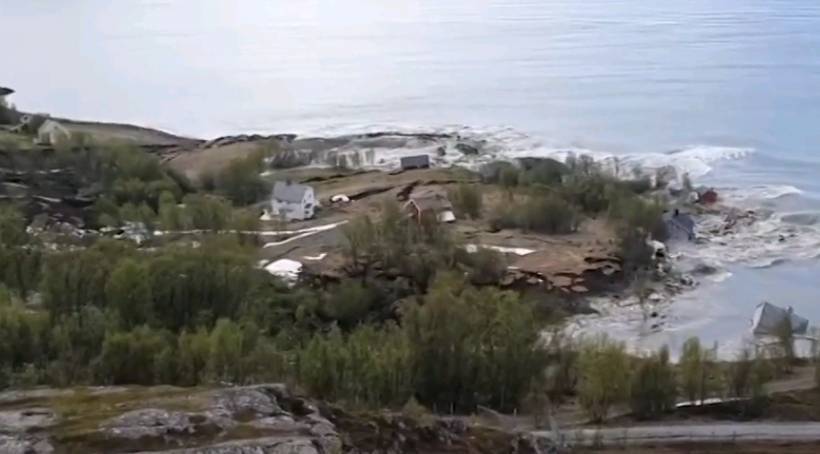 В Норвегии оползень унес в море жилой поселок - actualnews.org - Норвегия