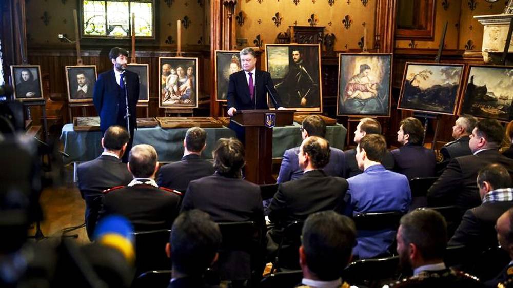 Петр Порошенко - Игорь Головань - Адвокат отреагировал на санкцию суда привести Порошенко на допрос силой - tvc.ru - Украина - Киев