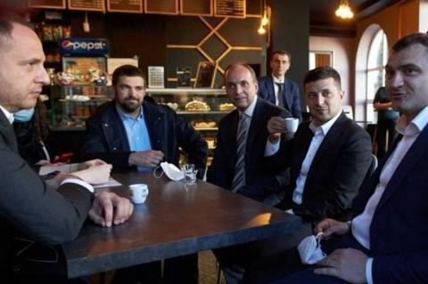 Владимир Зеленский - Антон Геращенко - Владимир Зеленский Зеленский согласился заплатить штраф за нарушение карантина в кафе - mignews.com.ua