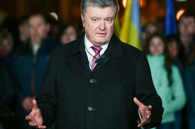 Петр Порошенко - Госбюро расследований сможет принудительно допросить Порошенко - СМИ - aif.ru - Украина - Киев