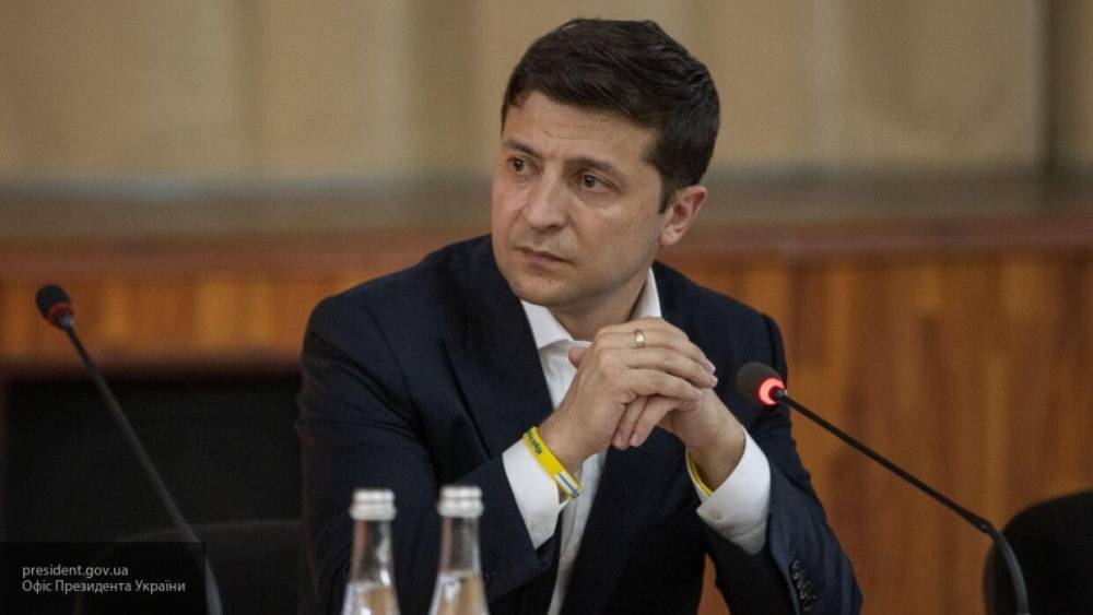 Владимир Зеленский - Антон Геращенко - Замглавы МВД Украины пригрозил Зеленскому штрафом за посещение кафе - politros.com - Украина