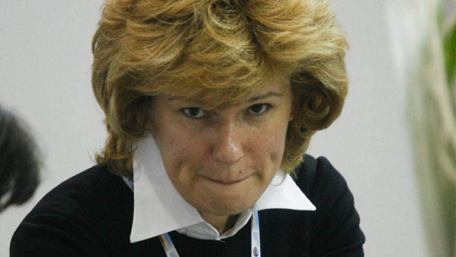 Ирина Потехина - Ирина Потехина объяснила, почему Петербург должен дистанционно голосовать по Конституции - dp.ru - Санкт-Петербург