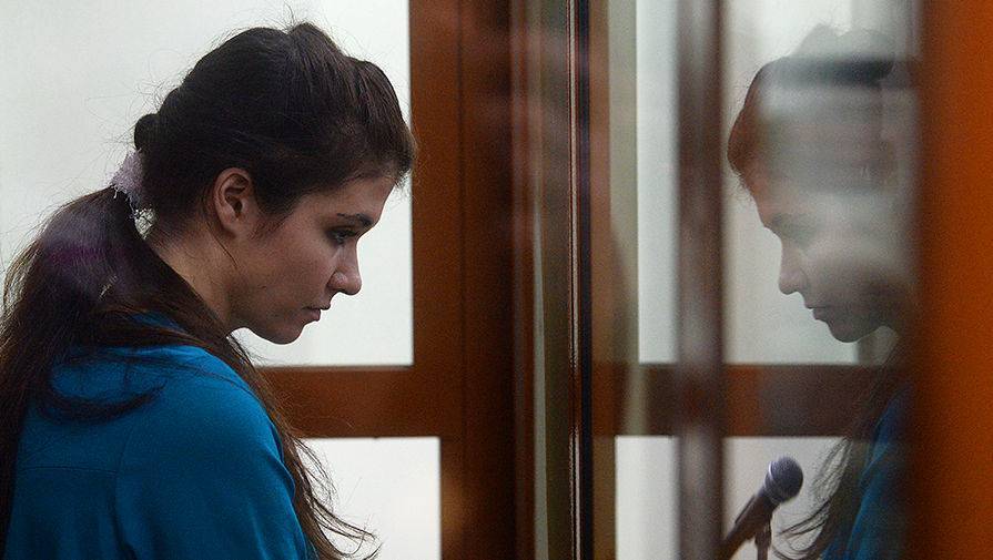 Сергей Бадамшин - Варвара Караулова - Суд установил административный надзор за Варварой Карауловой - gazeta.ru - Россия