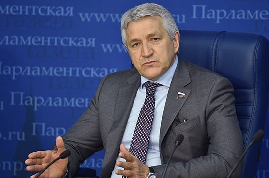 Леонид Огуль - Огуль рассказал, о чём важно помнить при восстановлении планового режима работы медучреждений - pnp.ru