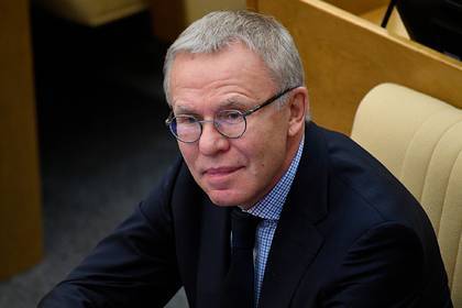Вячеслав Фетисов - Фетисов поблагодарил бога за возможность дать дочери образование в США - lenta.ru - Москва - США