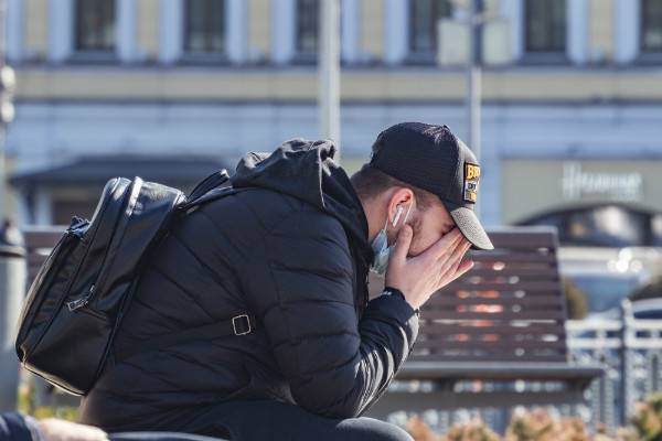 Названы категории работников, первыми попадающие под сокращение в кризис - trud.ru