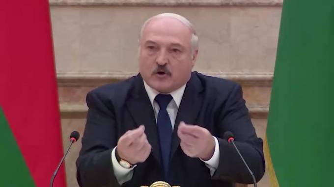 Александр Лукашенко - Лукашенко напомнил белорусам о путче с расстрелом тысяч протестующих - piter.tv - Белоруссия - Протесты