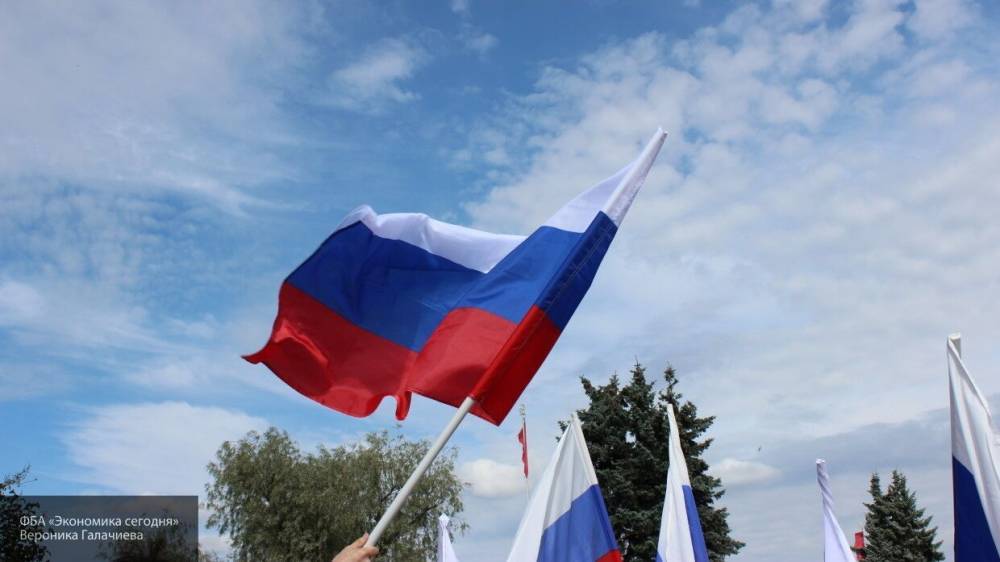 Александр Хинштейн - Федеральные каналы РФ расскажут о городах-претендентах на звание "Город трудовой доблести" - polit.info - Россия - Нижний Новгород - Конституция