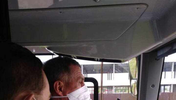 Рустам Минниханов - Президент Татарстана приехал к "КАМАЗу" за рулем нового электробуса - vesti.ru - респ. Татарстан - Набережные Челны