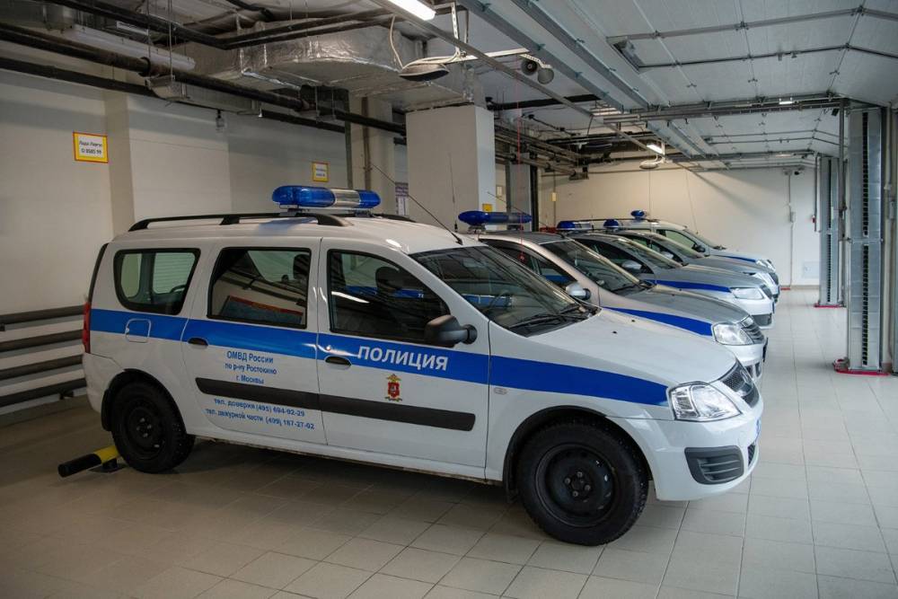 Полиция проведет проверку по факту угона автомобиля такси в Москве - vm.ru - Москва - Россия