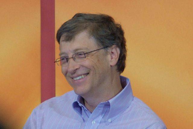Вильям Гейтс - Билл Гейтс - Билл Гейтс ответил на обвинения в намерении чипировать человечество - aif.ru