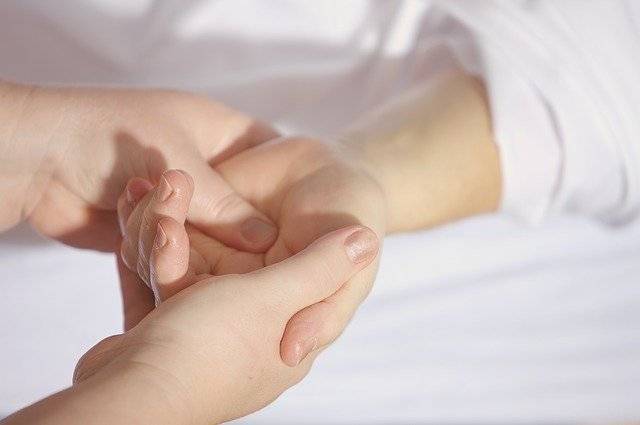 Дерматолог рассказал, как ухаживать за кожей рук после антисептиков и перчаток - gazeta.a42.ru - Россия