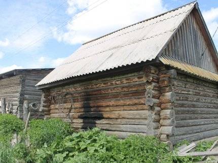 В Башкирии двое мужчин подожгли гараж односельчанина, который мешал им незаконно зарабатывать деньги - ufatime.ru - Башкирия