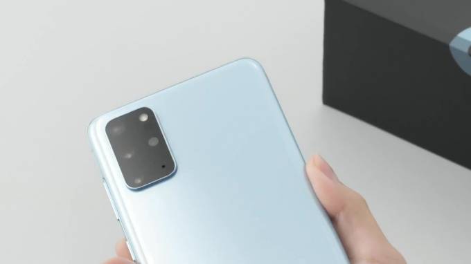 Samsung Galaxy S20, S20+ и S20 Ultra подешевели в России - piter.tv - Россия
