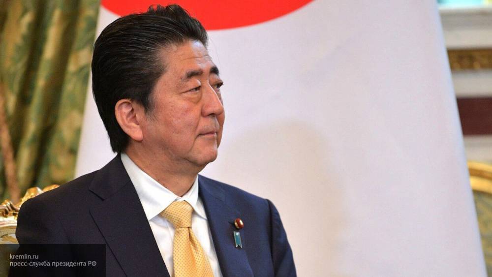 Владимир Путин - Синдзо Абэ - Мотэги Тосимицу - СМИ: премьер Японии Синдзо Абэ не будет принимать участие в параде Победы в Москве - nation-news.ru - Москва - Россия - Япония