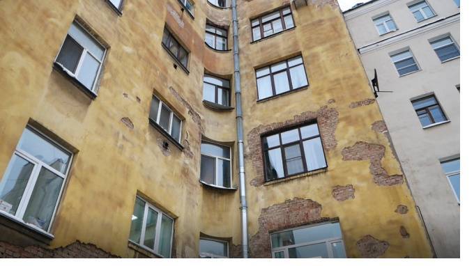 Николай Бондаренко - На капитальный ремонт домов в этом году в Петербурге направят 11,4 млрд рублей - piter.tv - Санкт-Петербург