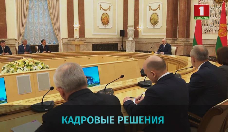 Александр Лукашенко - Роман Головченко - Президент ориентировал правительство на преодоление современных вызовов - tvr.by