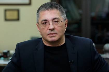 Александр Мясников - Доктор Мясников предупредил о новых «сюрпризах» коронавируса - lenta.ru