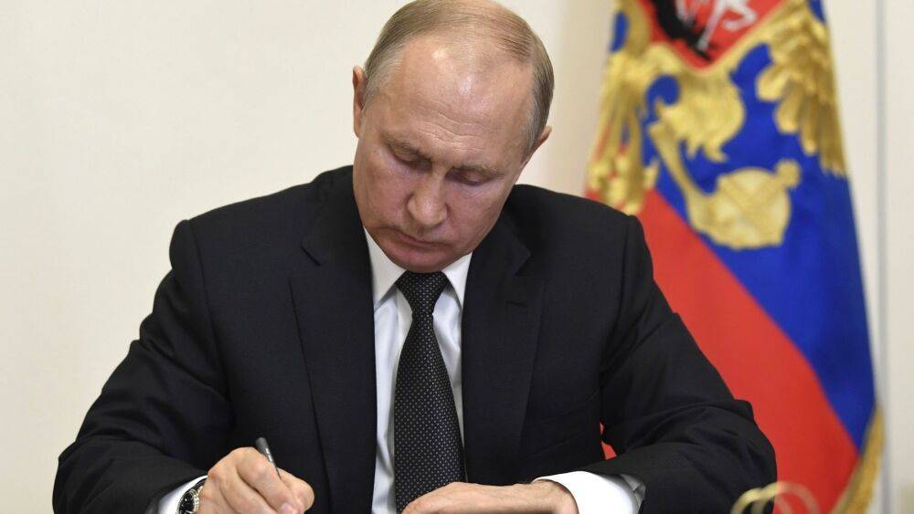 Владимир Путин - Путин поручил внести изменения в природоохранное законодательство - riafan.ru - Москва - Россия - Норильск