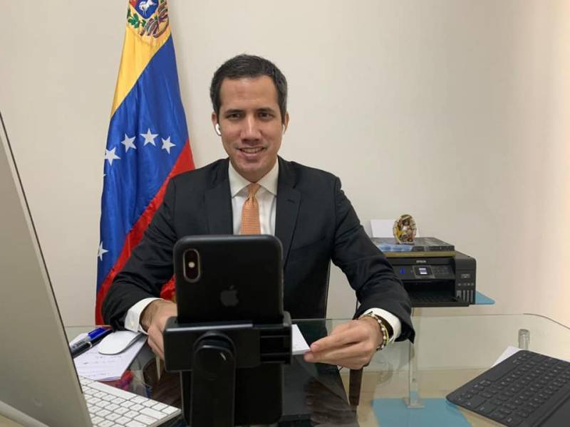Николас Мадуро - Хуан Гуаид - Венесуэла потребовала от Франции выдать спрятавшегося в посольстве Гуаидо - newsland.com - Франция - Венесуэла - Испания