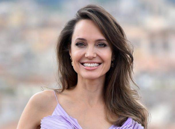 Анджелина Джоли - Анджелина Джоли щедро отметила 45-летие - bimru.ru - Южная Корея