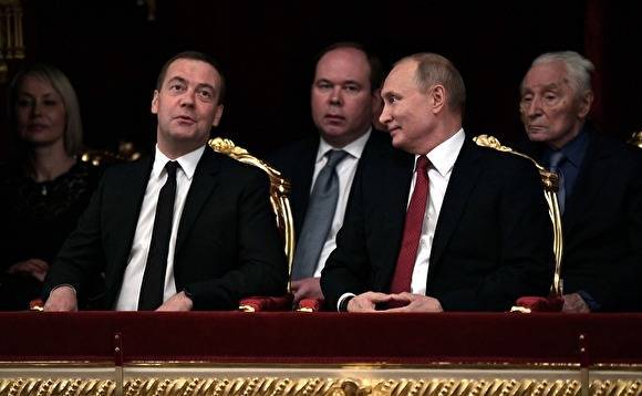 Владимир Путин - Дмитрий Медведев - Управление Минкульта в Приволжье заказало утилизацию портретов Путина и Медведева - znak.com - окр.Приволжский