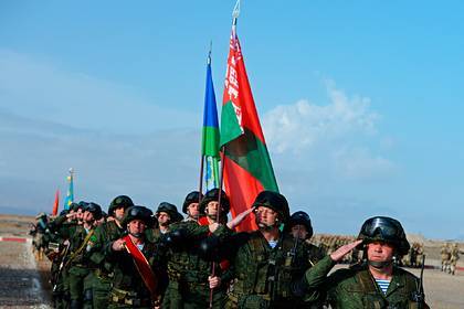 Йенс Столтенберг - Белоруссия опровергла планы провести военные учения с НАТО - lenta.ru - Белоруссия
