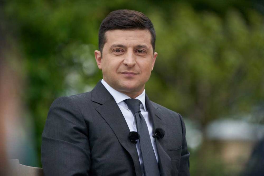 Владимир Зеленский - Ангела Меркель - Зеленский обсудил с Меркель реализацию парижских договоренностей «нормандской четверки» - vm.ru - Украина
