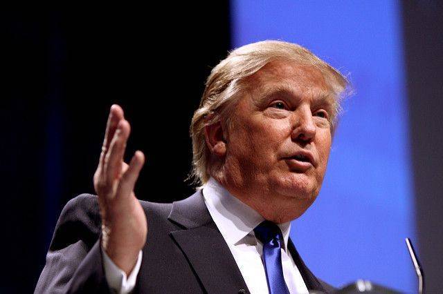 Дональд Трамп - Питер Наварро - Трамп пригрозил ЕС и КНР пошлинами из-за сборов на американских омаров - aif.ru - Китай - США - Вашингтон - штат Мэн - Ес
