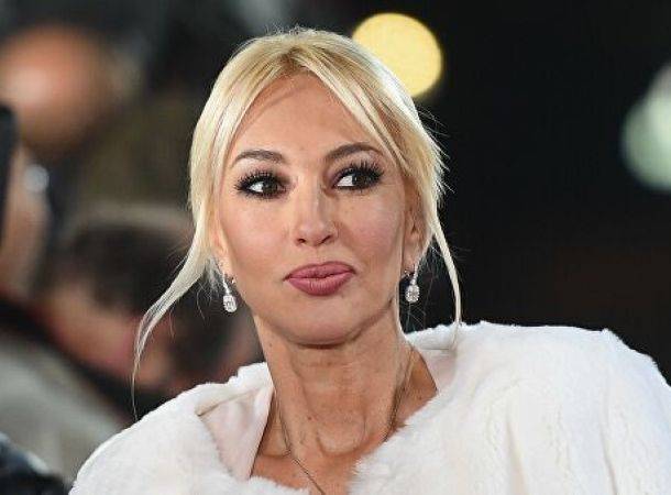 Лера Кудрявцева - Подписчики раскритиковали Кудрявцеву за фото с черной икрой - bimru.ru
