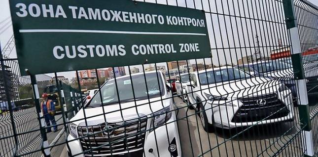 Шавкат Мирзиеев - В Узбекистане с 1 августа отменяется акцизный налог на ввоз легковых автомобилей - dialog.tj - Узбекистан