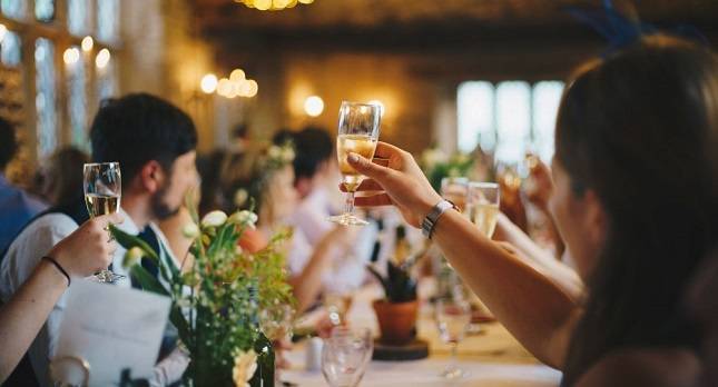 Ах, эта свадьба: в Душанбе ждут пышных брачных торжеств и считают деньги - dialog.tj - Душанбе - Таджикистан