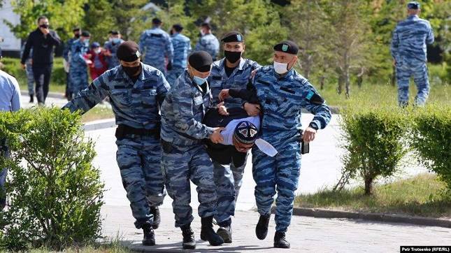 Митинги в Казахстане: свыше сотни задержанных, оцепленные «для дезинфекции» площади - dialog.tj - Казахстан - Алма-Ата - Шымкент