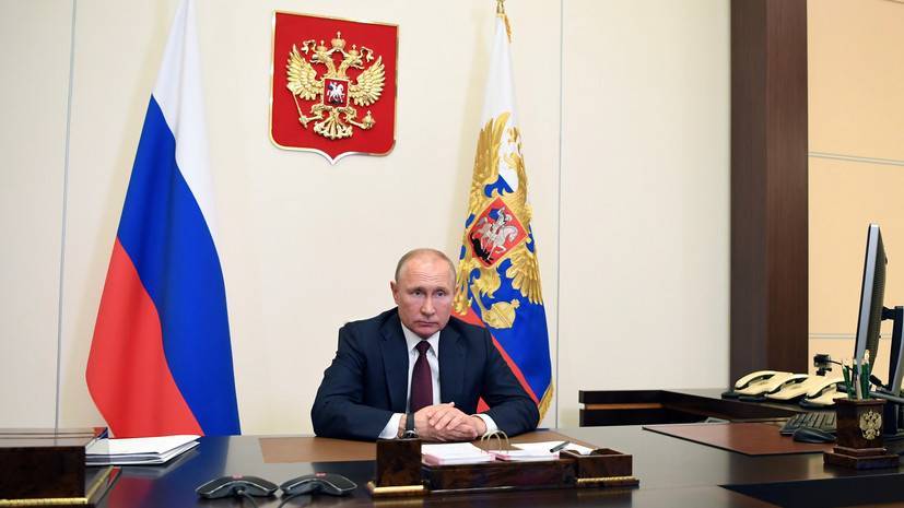 Владимир Путин - Путин считает, что спортсменов можно было бы не держать по домам, а изолировать на сборах - russian.rt.com - Россия - Новогорск