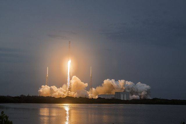 SpaceX наметила запуск десятой партии спутников Starlink на конец июня - aif.ru - США - шт.Флорида