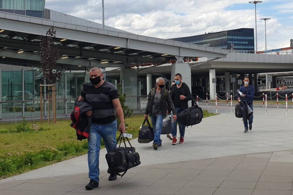 В Польшу прибыли два самолета с украинскими заробитчанами - vkcyprus.com - Польша
