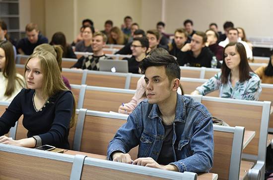 Дмитрий Глушко - Российские колледжи должны начать работу с 1 сентября - pnp.ru - Россия