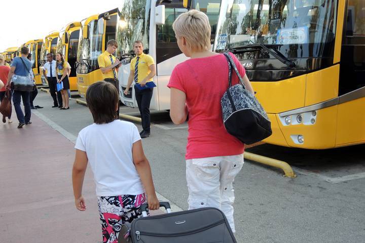 Половина туристических компаний уйдет с рынка: как россиянам вернуть деньги - mk.ru - Сочи