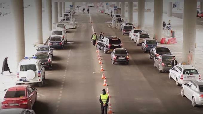 В Петербург прилетел рейс с 33 "возвращенцами" из Ташкента - piter.tv - Ленинградская обл. - Узбекистан - Петербурга - Ташкент