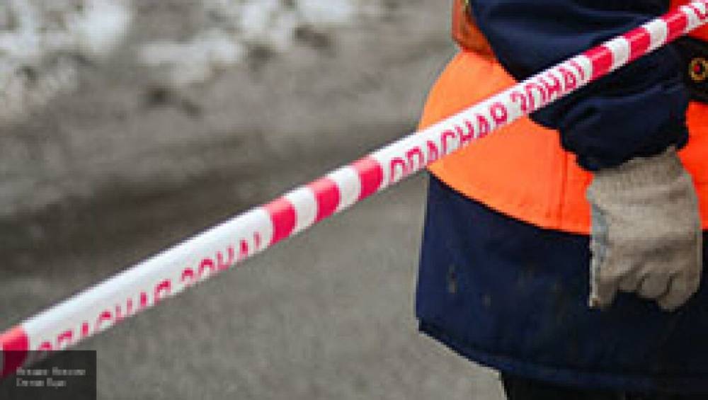 Сотрудники МЧС огородили загадочные 10-метровые провалы в Забайкалье - inforeactor.ru