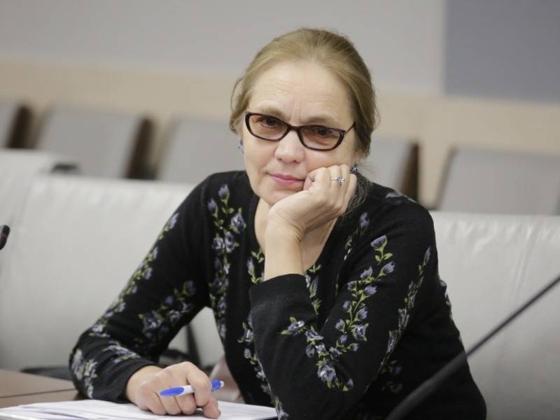 Алексей Навальный - Елена Шувалова - Шувалову исключили из КПРФ за круглый стол с Навальным и своевольное голосование - sobesednik.ru - Москва - Россия