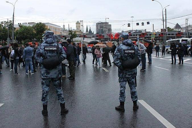 Михаил Пашкин - В Росгвардии сочли унижением преклонение колен коллегами из США перед протестующими - actualnews.org - Россия - США