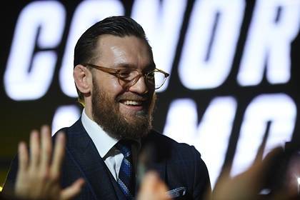 Макгрегор показал свой праздничный торт в честь «ухода на пенсию» - lenta.ru